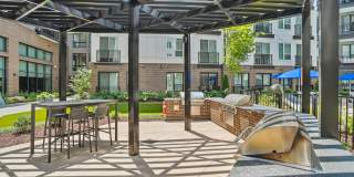 Solis Midtown Gallery 9