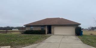 3 bedroom 2 bath home in Ozark! AVAILABLE NOW! Gallery 1