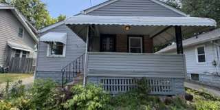 Pet-Friendly 3-Bedroom Home Near Downtown Akron Conveniences Gallery 1