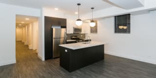 5474-5480 S. Hyde Park Boulevard Gallery 11