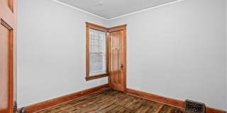 Oakland Upper Flat near campus Gallery 11