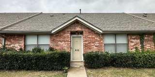 928 Austin Court Gallery 1