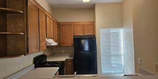 2/2.5 Townhome Mile Run Gallery 8