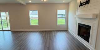 4 Bedroom Dog Friendly Home For Rent Near Post! Gallery 8