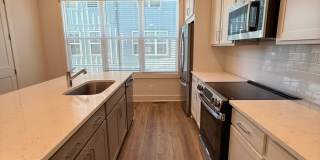 Peaceful City Living close to Everything! Gallery 6