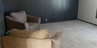 Fully Updated 3 Bedroom 3 Bath Townhouse with 2 Stall Attatched Garage Gallery 8