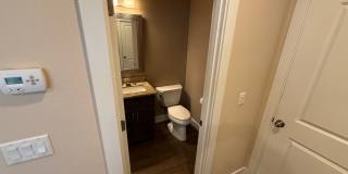 Nice 4bed/2.5 Bath Home, Gas Range Gallery 8