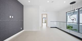 1316 NE 16th Ter Gallery 37