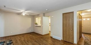 Super cute, 2 story townhome in West Ames Gallery 5