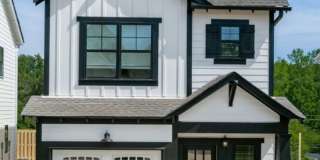 Spacious House with Elevated Amenities! Gallery 1