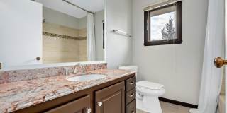 887 Braintree Lane Gallery 13