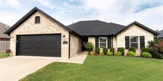 Stylish 3-Bedroom, 2-Bathroom Home for Rent! Gallery 4