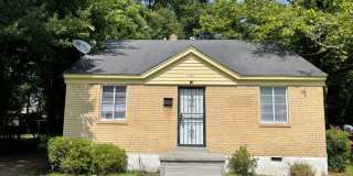 Spacious 3-Bedroom Memphis Home with Large Family Room Gallery 1