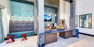 670 E Algonquin Road unit: 4303 Gallery 7