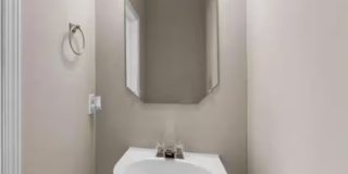Beautiful 3 bedroom, 3 1/2 bathroom townhome in Tarrant Trace Gallery 18