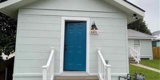 4411 KING Street Gallery 2
