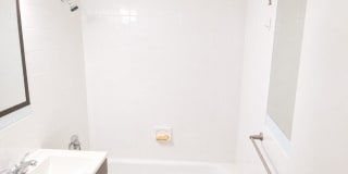225 Baker Gallery 17