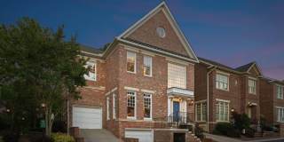 1124 Dilworth Crescent Row Gallery 1