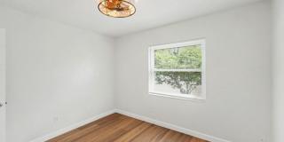 9605 North Edison Avenue Gallery 20