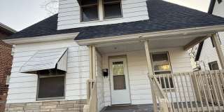 3 Bedroom 1.5 Bathroom HOUSE Gallery 1