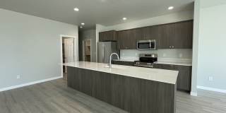 629 West Snowy Owl Street Gallery 9