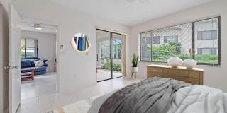 811 Oak Harbour Drive Gallery 13