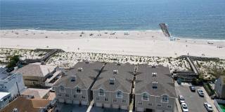 1051 Oceanfront Gallery 35