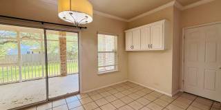 Location is Everything!!! SO Much Space!!! Gallery 12