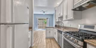 FANTASTIC 3-BEDROOM LAS VEGAS TOWNHOME IN GATED COMMUNITY! Gallery 12