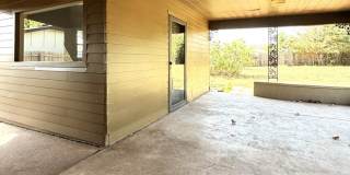 6710 SW Embassy Cir - AVAILABLE NOW! Gallery 18