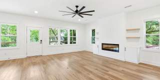 Custom Home in Seagate | 4 Bedrooms • 3 Bathrooms • Minutes to Wrightsville Beach Custom Home in Seagate | 4 Bedrooms • 3 Bathrooms • Minutes to Wrightsville Beach Gallery 13