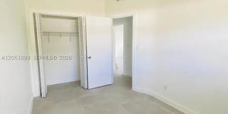 2001 NE 167th St Gallery 16