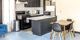 Fully Furnished Apartment in Historic Tracy Park Gallery 7