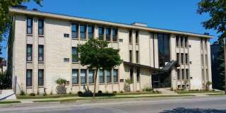 Modern Farwell Ave Apartments Gallery 24