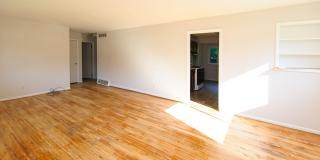 White Oak - Charming 3bed ranch w fenced yard and garage Gallery 6