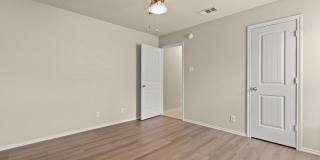 4703 Stonehaven Drive Gallery 7