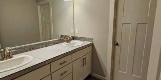 5Bd/3Ba Two Story House - For viewing! Gallery 26