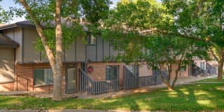 Camelot Village Apartments Gallery 15