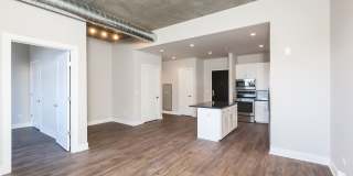 3833 N Broadway Gallery 337