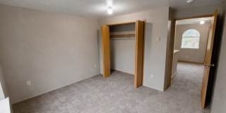 2 Week Special - 3BR Home w/ Garage, Yard & Fireplace Gallery 11