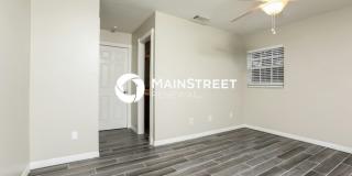 109 North Alderwood Street Gallery 8
