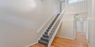 311 MAPLE AVE W #C Gallery 13