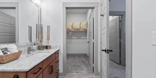 Knox at Metrocenter Gallery 30