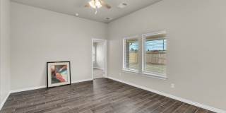 Adorable Brand New NE Edmond Gallery 10