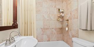 1141 Washington Gallery 8