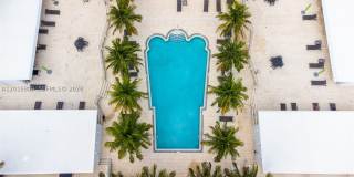 4925 Collins Ave Gallery 27