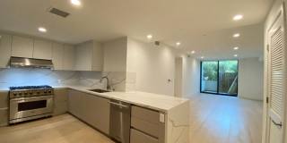 Reeves Place Gallery 51