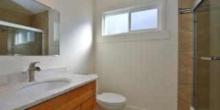 $4,200 / 4 BR - SPACIOUS HOME IN WARM SPRINGS WITH SCENIC HILL VIEWS Gallery 8
