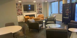 COPLEY SQ ..NU AND BERKLEE,  LUX 3 bed 2 bath , ROOF TOP POOL, Gym, doorman Students okj Gallery 16