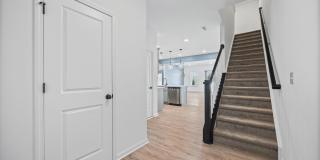 Beautiful 3-bed, 2.5 bath end unit townhome in Penley Place of Clover! Gallery 5